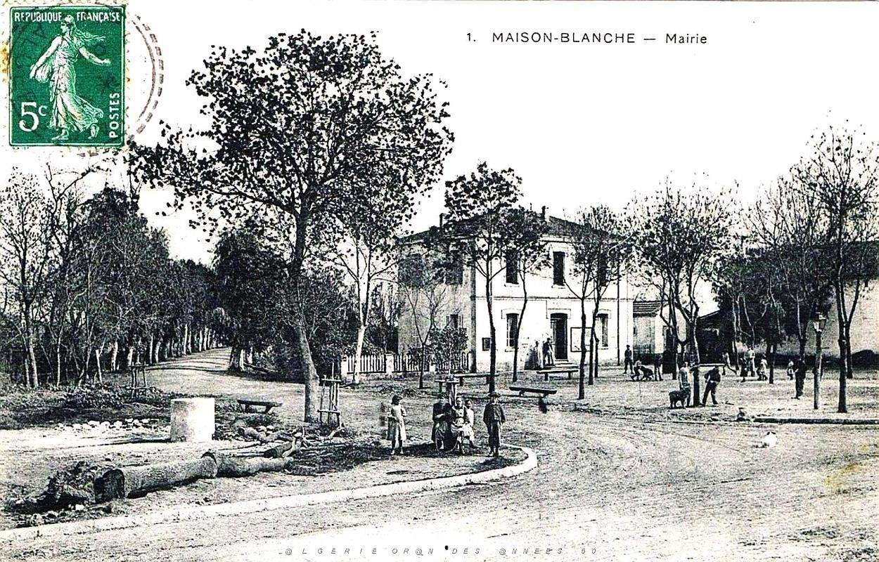 1706- Maison-Blanche - La Mairie.jpg